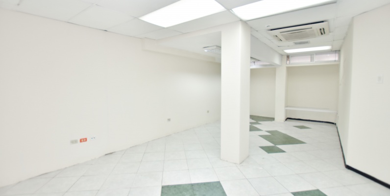 Local comercial en alquiler en Urdesa Central, Norte de Guayaquil - Geobiens GeoBienes - oficina comercial en alquiler en Urdesa Central, Norte de Guayaquil - Plusvalia Guayaquil Casas de venta y alquiler Inmobiliaria Ecuador