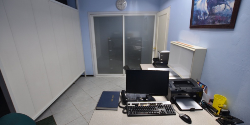 Local comercial en alquiler en Urdesa Central, Norte de Guayaquil - Geobiens GeoBienes - oficina comercial en alquiler en Urdesa Central, Norte de Guayaquil - Plusvalia Guayaquil Casas de venta y alquiler Inmobiliaria Ecuador
