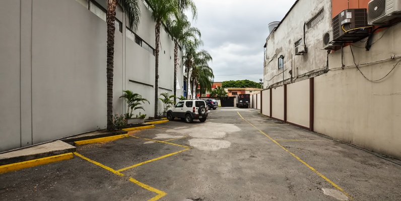 GeoBienes - Local Comercial en alquiler en Urdesa Central sector norte de Guayaquil - Plusvalia Guayaquil Casas de venta y alquiler Inmobiliaria Ecuador