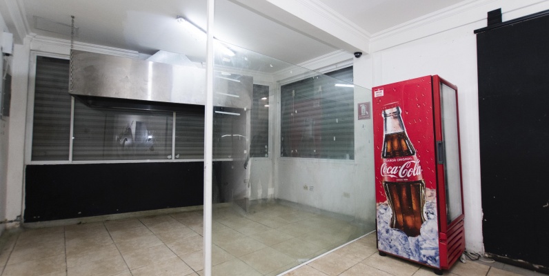 GeoBienes - Local comercial en alquiler, restaurante, bar, farmacia, uso comercial en Urdesa - Plusvalia Guayaquil Casas de venta y alquiler Inmobiliaria Ecuador