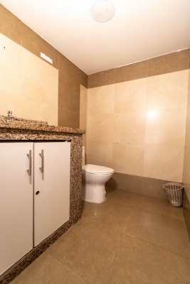 Local comercial en alquiler sobre la Av. San Jorge, Kennedy, Guayaquil GeoBienes - Local comercial en alquiler sobre la Av. San Jorge, Kennedy, Guayaquil - Plusvalia Guayaquil Casas de venta y alquiler Inmobiliaria Ecuador