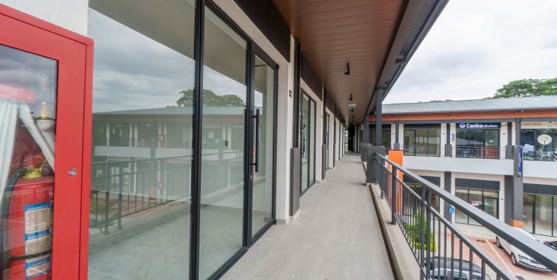 Local comercial en alquiler ubicado en Costa Brisa, Vía a la Costa GeoBienes - Local comercial en alquiler ubicado en Costa Brisa, Vía a la Costa - Plusvalia Guayaquil Casas de venta y alquiler Inmobiliaria Ecuador