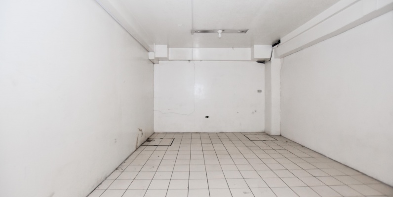 Local Comercial en alquiler ubicado en el Centro de Guayaquil GeoBienes - Local Comercial en alquiler ubicado en el Centro de Guayaquil - Plusvalia Guayaquil Casas de venta y alquiler Inmobiliaria Ecuador