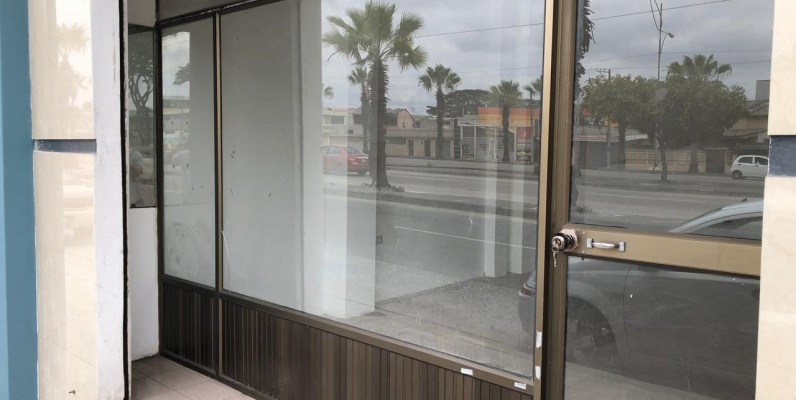 Local Comercial en alquiler ubicado en la Alborada GeoBienes - Local Comercial en alquiler ubicado en la Alborada - Plusvalia Guayaquil Casas de venta y alquiler Inmobiliaria Ecuador