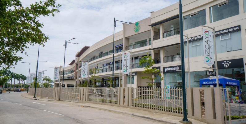 Local comercial en alquiler ubicado en Plaza Vizcaya, Samborondón GeoBienes - Local comercial en alquiler ubicado en Plaza Vizcaya, Samborondón - Plusvalia Guayaquil Casas de venta y alquiler Inmobiliaria Ecuador
