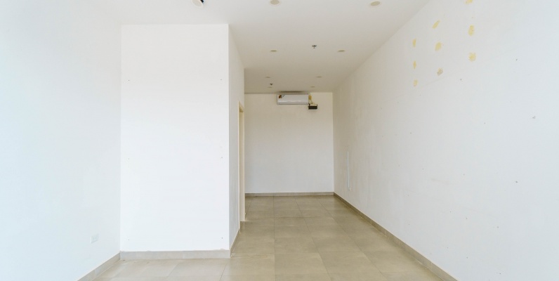 Local comercial en alquiler ubicado en Plaza Vizcaya, Samborondón GeoBienes - Local comercial en alquiler ubicado en Plaza Vizcaya, Samborondón - Plusvalia Guayaquil Casas de venta y alquiler Inmobiliaria Ecuador