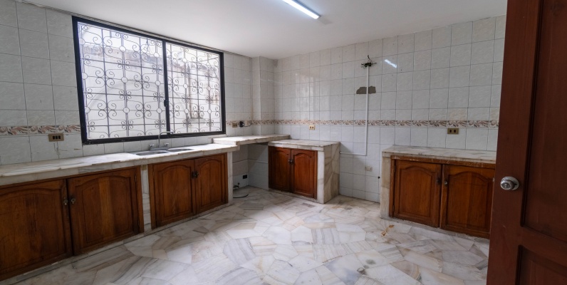 GeoBienes - Local en alquiler en Kennedy Norte. Guayaquil - Plusvalia Guayaquil Casas de venta y alquiler Inmobiliaria Ecuador