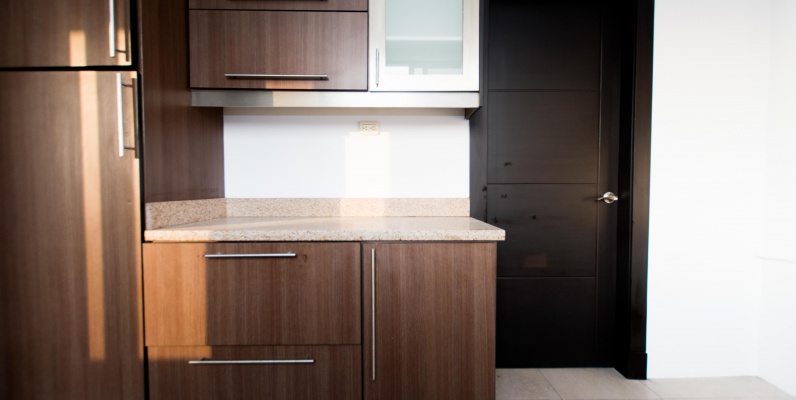 Moderno departamento en alquiler en Porton de las Lomas, Urdesa GeoBienes - Moderno departamento en alquiler en Porton de las Lomas, Urdesa - Plusvalia Guayaquil Casas de venta y alquiler Inmobiliaria Ecuador