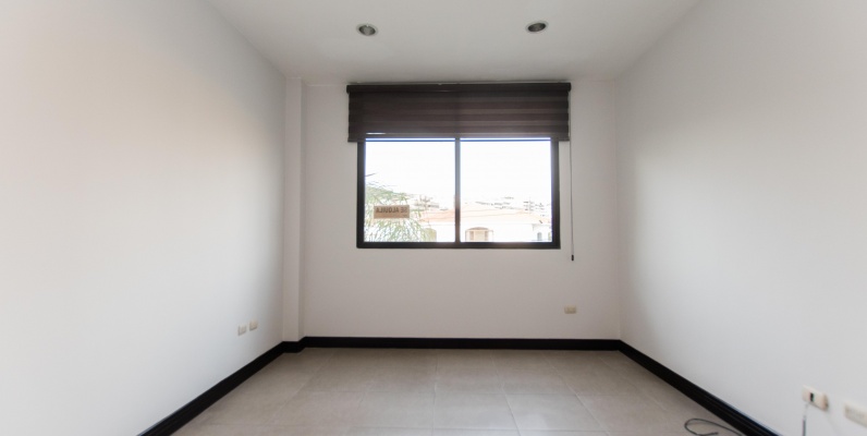 Moderno departamento en alquiler en Porton de las Lomas, Urdesa GeoBienes - Moderno departamento en alquiler en Porton de las Lomas, Urdesa - Plusvalia Guayaquil Casas de venta y alquiler Inmobiliaria Ecuador