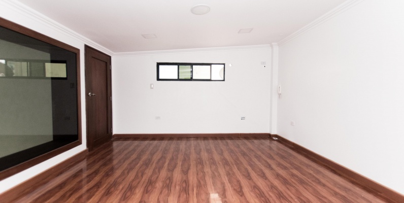 Moderno Penthouse de dos pisos en alquiler ubicado en Kennedy Norte GeoBienes - Moderno Penthouse de dos pisos en alquiler ubicado en Kennedy Norte - Plusvalia Guayaquil Casas de venta y alquiler Inmobiliaria Ecuador