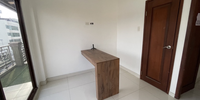 Moderno Penthouse de dos pisos en alquiler ubicado en Kennedy Norte GeoBienes - Moderno Penthouse de dos pisos en alquiler ubicado en Kennedy Norte - Plusvalia Guayaquil Casas de venta y alquiler Inmobiliaria Ecuador