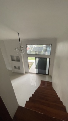 Moderno Penthouse de dos pisos en alquiler ubicado en Kennedy Norte GeoBienes - Moderno Penthouse de dos pisos en alquiler ubicado en Kennedy Norte - Plusvalia Guayaquil Casas de venta y alquiler Inmobiliaria Ecuador