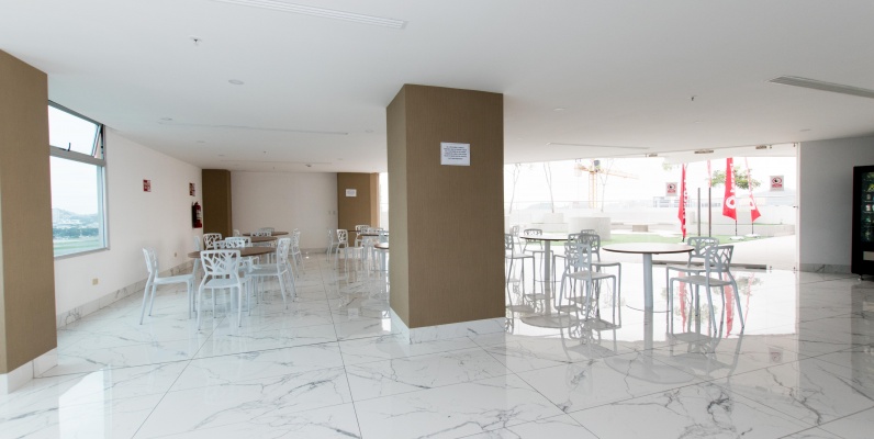 GeoBienes - Oficina / Consultorio en venta ubicado en torre "Solaris" - Plusvalia Guayaquil Casas de venta y alquiler Inmobiliaria Ecuador