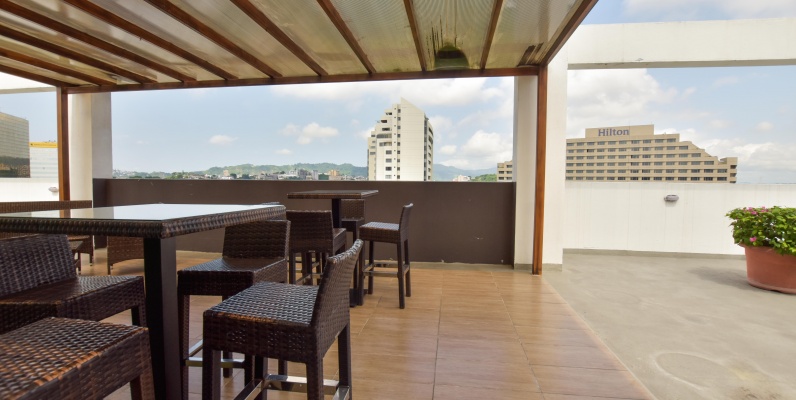 Oficina amoblada en alquiler ubicada en el Edificio Atlantis GeoBienes - Oficina amoblada en venta ubicada en el Edificio Atlantis - Plusvalia Guayaquil Casas de venta y alquiler Inmobiliaria Ecuador