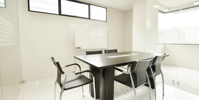Oficina amoblada en venta ubicada en el Edificio Atlantis GeoBienes - Oficina amoblada en venta ubicada en el Edificio Atlantis - Plusvalia Guayaquil Casas de venta y alquiler Inmobiliaria Ecuador