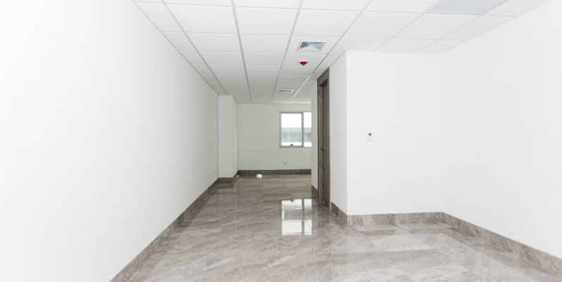 Oficina Comercial en Alquiler Edificio Platinum GeoBienes - Oficina Comercial en Alquiler Edificio Platinum - Plusvalia Guayaquil Casas de venta y alquiler Inmobiliaria Ecuador