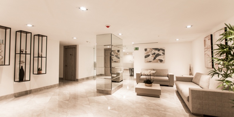 Oficina Comercial en Alquiler Edificio Platinum GeoBienes - Oficina Comercial en Alquiler Edificio Platinum - Plusvalia Guayaquil Casas de venta y alquiler Inmobiliaria Ecuador
