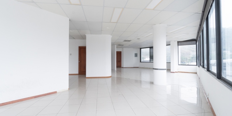 GeoBienes - Oficina corporativa en alquiler en Edificio Classic, Albán Borja, Guayaquil - Plusvalia Guayaquil Casas de venta y alquiler Inmobiliaria Ecuador