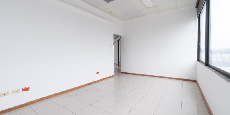 GeoBienes - Oficina corporativa en alquiler en Edificio Classic, Albán Borja, Guayaquil - Plusvalia Guayaquil Casas de venta y alquiler Inmobiliaria Ecuador