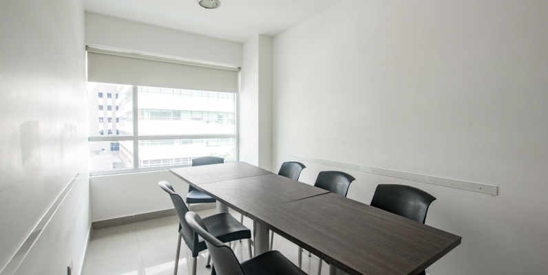 Oficina de estreno amoblada en Parque Empresarial Colón - Norte Guayaquil GeoBienes - Oficina amoblada de 35m2 en Parque Empresarial Colón - Norte Guayaquil - Plusvalia Guayaquil Casas de venta y alquiler Inmobiliaria Ecuador