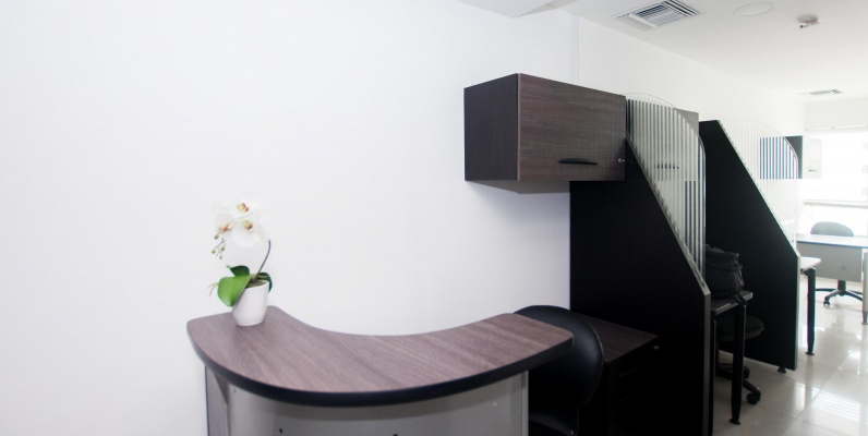 Oficina de estreno amoblada en Parque Empresarial Colón - Norte Guayaquil GeoBienes - Oficina amoblada de 35m2 en Parque Empresarial Colón - Norte Guayaquil - Plusvalia Guayaquil Casas de venta y alquiler Inmobiliaria Ecuador