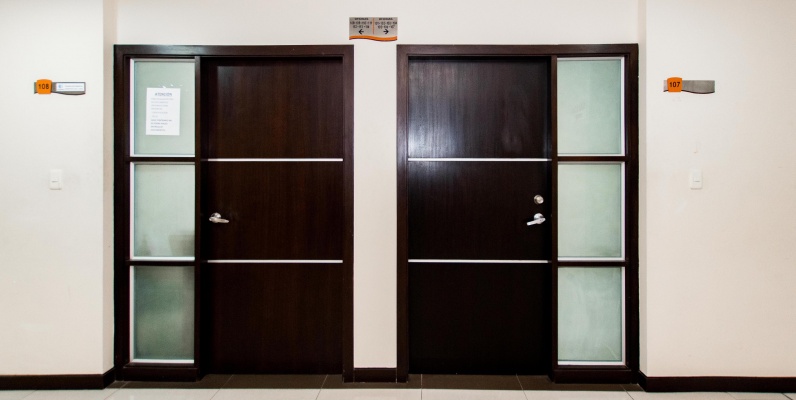 Oficina de estreno amoblada en Parque Empresarial Colón - Norte Guayaquil GeoBienes - Oficina amoblada de 35m2 en Parque Empresarial Colón - Norte Guayaquil - Plusvalia Guayaquil Casas de venta y alquiler Inmobiliaria Ecuador