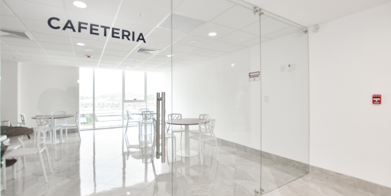 Oficina de estreno en alquiler en Edificio Platinum Business Center I GeoBienes - Oficina de estreno en alquiler en Edificio Platinum Business Center I - Plusvalia Guayaquil Casas de venta y alquiler Inmobiliaria Ecuador