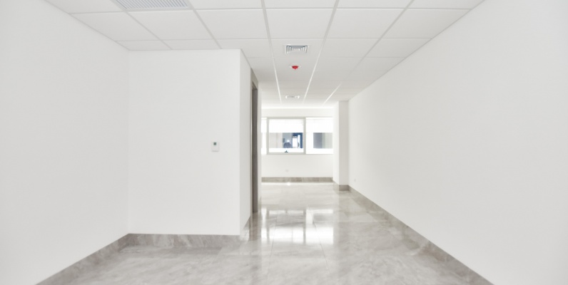 Oficina de estreno en alquiler en Edificio Platinum Business Center I GeoBienes - Oficina de estreno en alquiler en Edificio Platinum Business Center I - Plusvalia Guayaquil Casas de venta y alquiler Inmobiliaria Ecuador