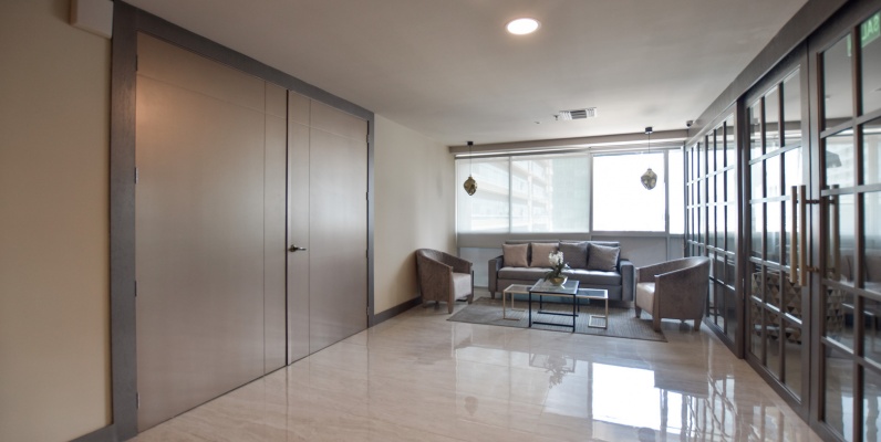 Oficina de oportunidad en alquiler ubicada en el Edificio Trade Building GeoBienes - Oficina de oportunidad en alquiler ubicada en el Edificio Trade Building - Plusvalia Guayaquil Casas de venta y alquiler Inmobiliaria Ecuador