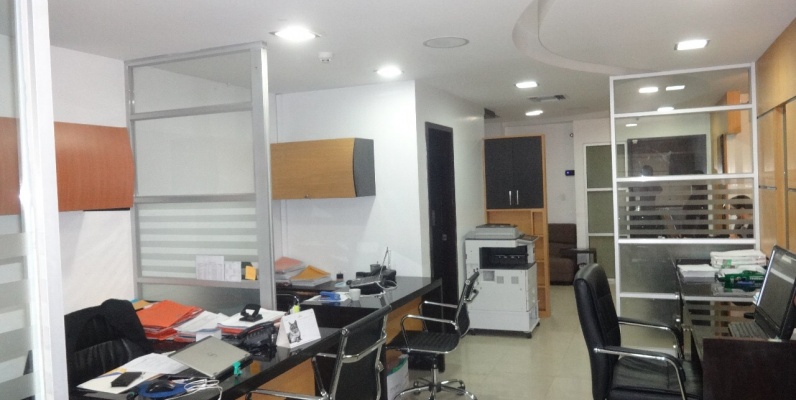 Oficina de Venta en Trade Building, sector Mall del Sol, Guayaquil GeoBienes - Oficina de Venta en Trade Building, sector Mall del Sol, Guayaquil - Plusvalia Guayaquil Casas de venta y alquiler Inmobiliaria Ecuador