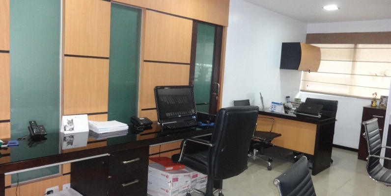 Oficina de Venta en Trade Building, sector Mall del Sol, Guayaquil GeoBienes - Oficina de Venta en Trade Building, sector Mall del Sol, Guayaquil - Plusvalia Guayaquil Casas de venta y alquiler Inmobiliaria Ecuador