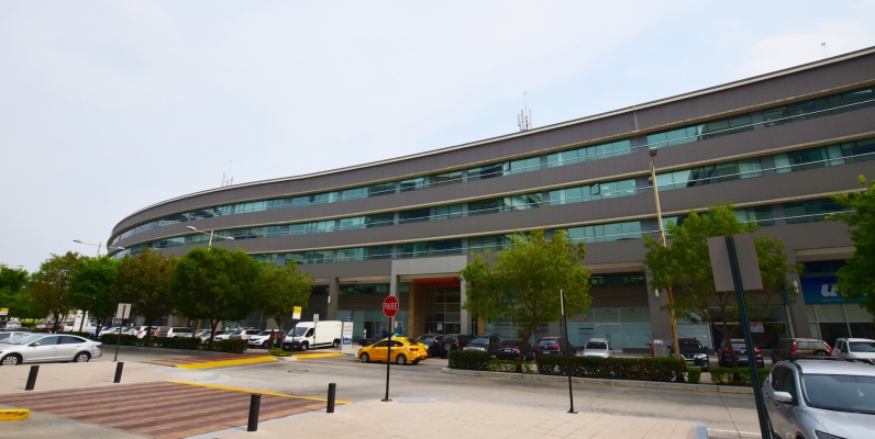 Oficina en alquile en el Parque Empresarial Colon, Norte de Guayaquil GeoBienes - Oficina en alquile en el Parque Empresarial Colón, Norte de Guayaquil - Plusvalia Guayaquil Casas de venta y alquiler Inmobiliaria Ecuador