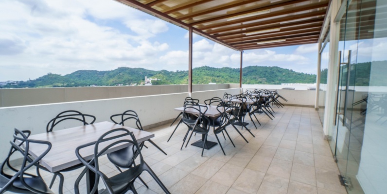 Oficina en alquiler amoblada ubicada en 100 Olivos Park, Ceibos GeoBienes - Oficina en alquiler amoblada ubicada en 100 Olivos Parc, Ceibos - Plusvalia Guayaquil Casas de venta y alquiler Inmobiliaria Ecuador