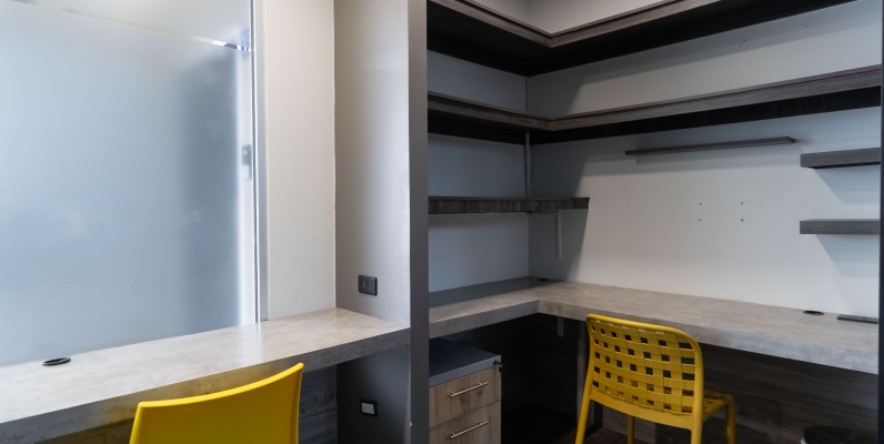 GeoBienes - Oficina en alquiler con acabados de lujo en el Centro Comercial Neo Center, Guayaquil - Plusvalia Guayaquil Casas de venta y alquiler Inmobiliaria Ecuador