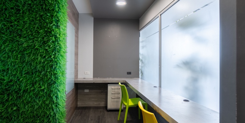 GeoBienes - Oficina en alquiler con acabados de lujo en el Centro Comercial Neo Center, Guayaquil - Plusvalia Guayaquil Casas de venta y alquiler Inmobiliaria Ecuador