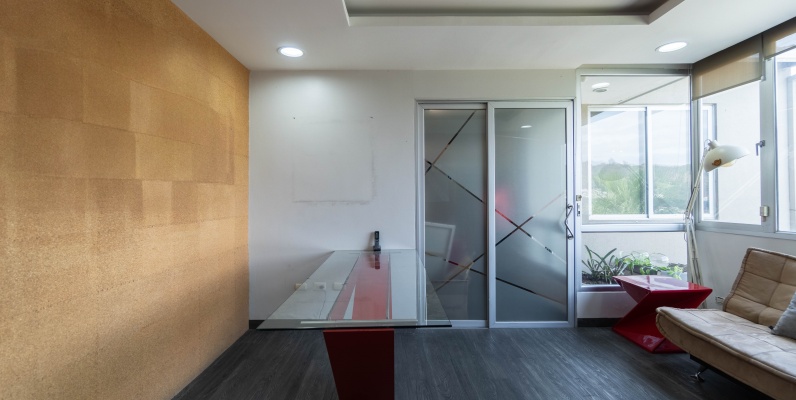 GeoBienes - Oficina en alquiler con acabados de lujo en el Centro Comercial Neo Center, Guayaquil - Plusvalia Guayaquil Casas de venta y alquiler Inmobiliaria Ecuador