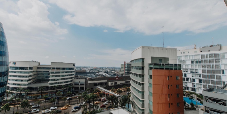 Oficina en alquiler Edificio Equilibrium, zona Mall del Sol, Norte de Guayaquil GeoBienes - Oficina en alquiler Edificio Equilibrium, zona Mall del Sol, Norte de Guayaquil - Plusvalia Guayaquil Casas de venta y alquiler Inmobiliaria Ecuador