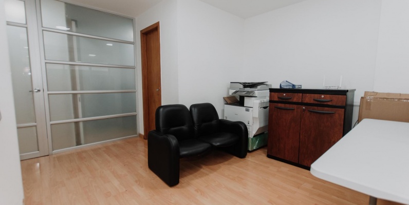 Oficina en alquiler Edificio Equilibrium, zona Mall del Sol, Norte de Guayaquil GeoBienes - Oficina en alquiler Edificio Equilibrium, zona Mall del Sol, Norte de Guayaquil - Plusvalia Guayaquil Casas de venta y alquiler Inmobiliaria Ecuador