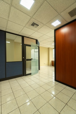 Oficina en Alquiler Edificio Nobis, Norte de Guayaquil GeoBienes - Oficina en Alquiler Edificio Nobis, Norte de Guayaquil - Plusvalia Guayaquil Casas de venta y alquiler Inmobiliaria Ecuador