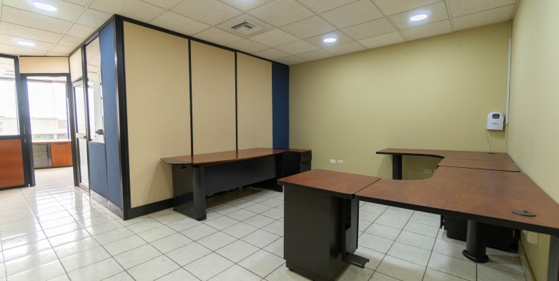 Oficina en Alquiler Edificio Nobis, Norte de Guayaquil GeoBienes - Oficina en Alquiler Edificio Nobis, Norte de Guayaquil - Plusvalia Guayaquil Casas de venta y alquiler Inmobiliaria Ecuador