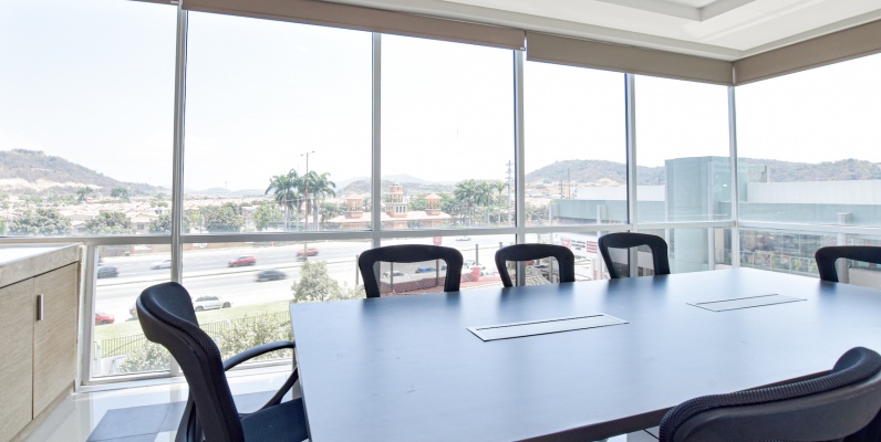 Oficina en alquiler Edificio River Plaza, Norte de Guayaquil GeoBienes - Oficina en alquiler Edificio River Plaza, Norte de Guayaquil - Plusvalia Guayaquil Casas de venta y alquiler Inmobiliaria Ecuador