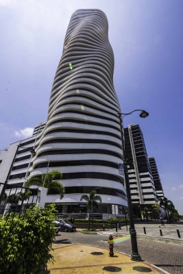 GeoBienes - Oficina en Alquiler Edificio The Point - Plusvalia Guayaquil Casas de venta y alquiler Inmobiliaria Ecuador
