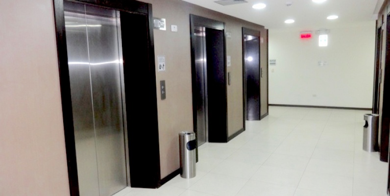 Oficina en alquiler edificio The Point GeoBienes - Venta de Oficina edificio The Point - Plusvalia Guayaquil Casas de venta y alquiler Inmobiliaria Ecuador