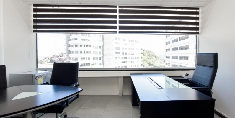 Oficina en Alquiler Edificio The Point GeoBienes - Oficina en Alquiler Edificio The Point - Plusvalia Guayaquil Casas de venta y alquiler Inmobiliaria Ecuador