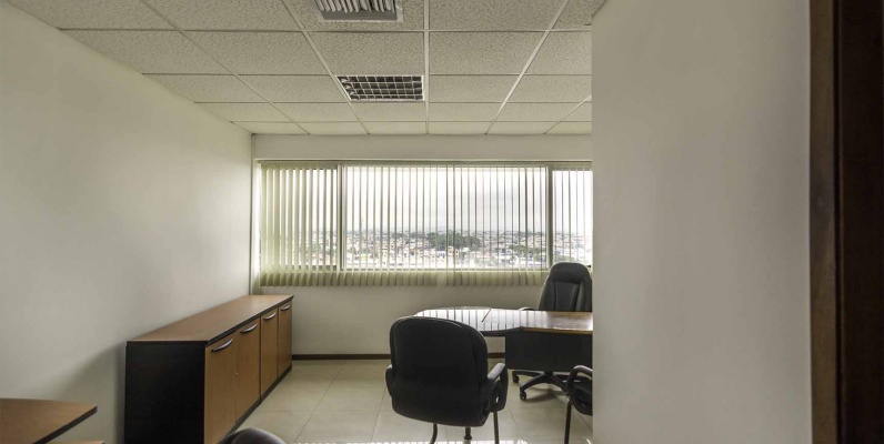Oficina en alquiler Edificio Trade Building , Norte de Guayaquil GeoBienes - Oficina en alquiler Edificio Trade Building, Norte de Guayaquil - Plusvalia Guayaquil Casas de venta y alquiler Inmobiliaria Ecuador