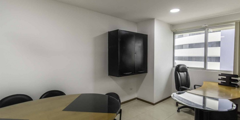 Oficina en alquiler Edificio Trade Building , Norte de Guayaquil GeoBienes - Oficina en alquiler Edificio Trade Building , Norte de Guayaquil - Plusvalia Guayaquil Casas de venta y alquiler Inmobiliaria Ecuador