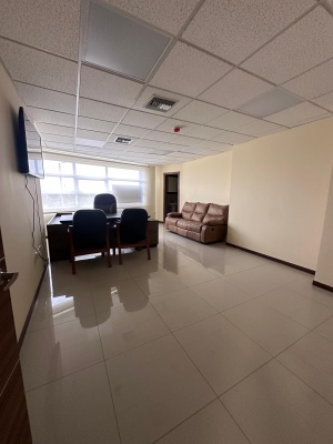 Oficina en alquiler en Business Plaza, frente a Mall del Sol, Guayaquil GeoBienes - Oficina en alquiler en Business Plaza, frente a Mall del Sol, Guayaquil - Plusvalia Guayaquil Casas de venta y alquiler Inmobiliaria Ecuador