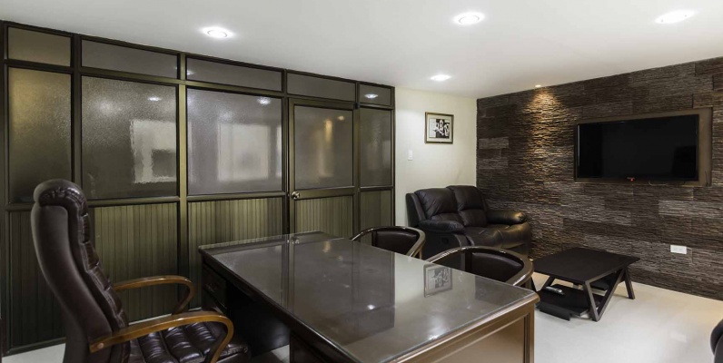 Oficina en alquiler en Chile y Aguirre centro de Guayaquil GeoBienes - Oficina en alquiler en Chile y Aguirre centro de Guayaquil - Plusvalia Guayaquil Casas de venta y alquiler Inmobiliaria Ecuador