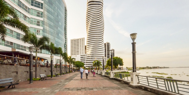 GeoBienes - Oficina en alquiler en edificio The Point centro de Guayaquil - Plusvalia Guayaquil Casas de venta y alquiler Inmobiliaria Ecuador