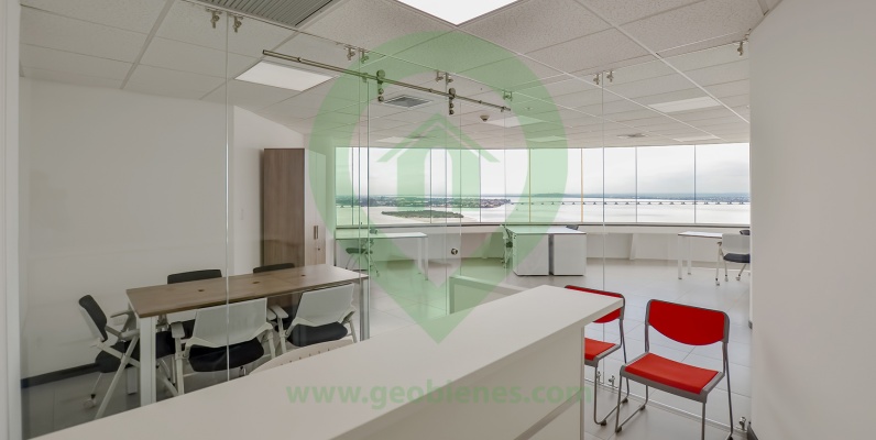 Oficina en alquiler en edificio The Point centro de Guayaquil GeoBienes - Oficina en alquiler en edificio The Point centro de Guayaquil - Plusvalia Guayaquil Casas de venta y alquiler Inmobiliaria Ecuador
